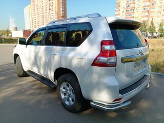 2015 Toyota Land Cruiser Prado 6-speed 150 Series Рестайлинг 1, белый, 4250000 рублей, вид 3