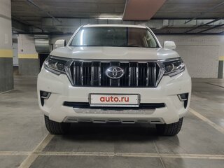 2022 Toyota Land Cruiser Prado 150 Series Рестайлинг 3, белый, 7600000 рублей, вид 3