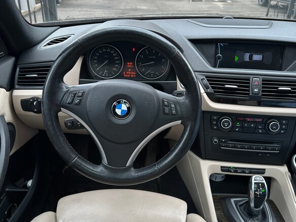 2011 BMW X1 28i I (E84), коричневый, 1500000 рублей - вид 10