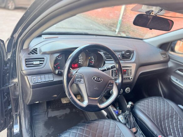 2016 Kia Rio III Рестайлинг, чёрный, 820000 рублей - вид 7