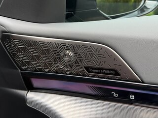 2025 BMW 5 серии 530i xDrive VIII (G60/G61/G68), чёрный, 9190000 рублей, вид 5