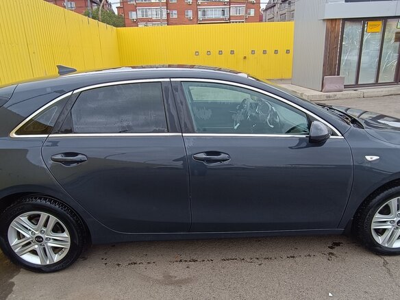 2019 Kia Ceed III, серый, 1750000 рублей - вид 5