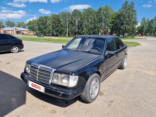 1988 Mercedes-Benz W124 230 5-speed, чёрный, 130000 рублей, вид 1