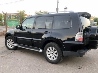 2008 Mitsubishi Pajero IV, чёрный, 1898000 рублей, вид 4