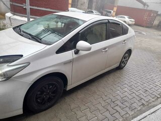 2014 Toyota Prius III Рестайлинг (XW30), белый, 1530000 рублей, вид 4