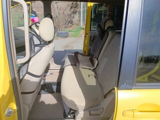 2004 Toyota Sienta I, жёлтый, 700000 рублей, вид 4