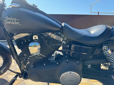 2016 Harley-Davidson Street Bob, чёрный, 990000 рублей, вид 4