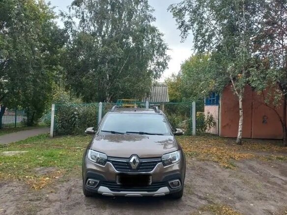 2020 Renault Sandero Stepway II Рестайлинг, коричневый, 1570000 рублей - вид 1