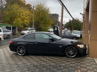 2011 BMW 3 серии 325xi V (E90/E91/E92/E93) Рестайлинг, чёрный, 1500000 рублей, вид 2