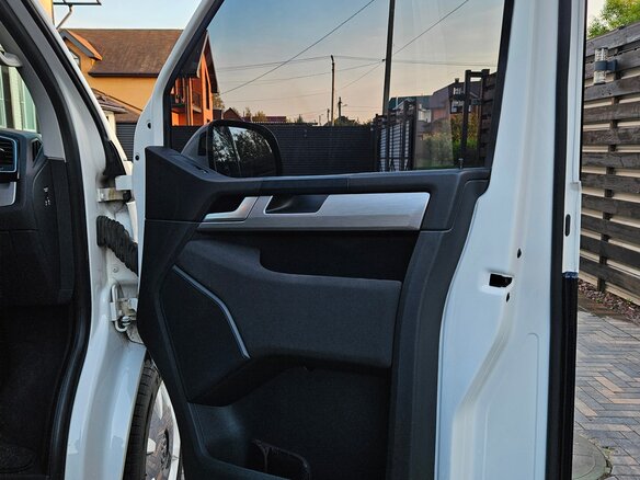 2018 Volkswagen Multivan T6, белый, 4200000 рублей - вид 10