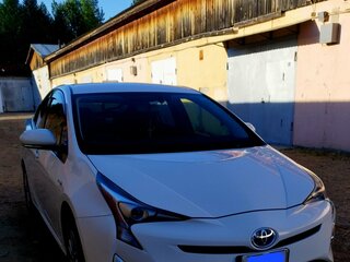 2016 Toyota Prius IV (XW50), белый, 1645000 рублей, вид 1