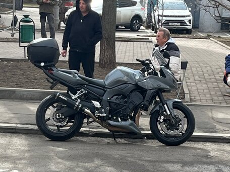 2010 Yamaha FZ1, серый, 700000 рублей, вид 3