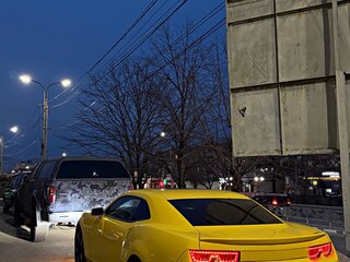 2012 Chevrolet Camaro V, жёлтый, 2800000 рублей, вид 3