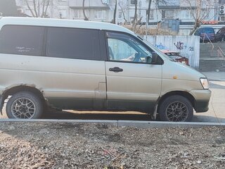 1997 Toyota Town Ace Noah III, серый, 400000 рублей, вид 2