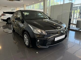 2017 Kia Rio IV, чёрный, 1104000 рублей, вид 3