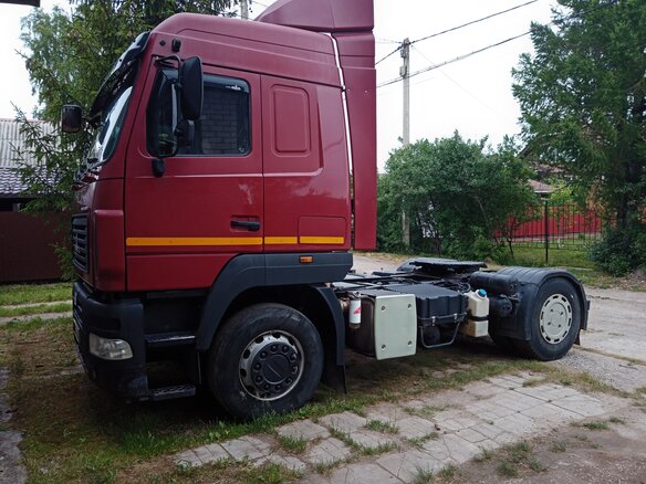 2018 МАЗ 5440, красный, 3450000 рублей - вид 3