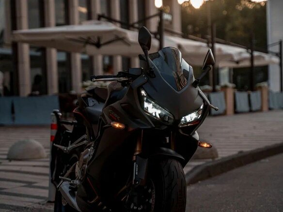 2019 Honda CBR 650R, чёрный, 830000 рублей - вид 2