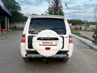 2013 Mitsubishi Pajero IV Рестайлинг 1, белый, 1750000 рублей, вид 4