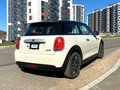 2015 Mini Hatch Cooper III (F55/F56), белый - вид 2