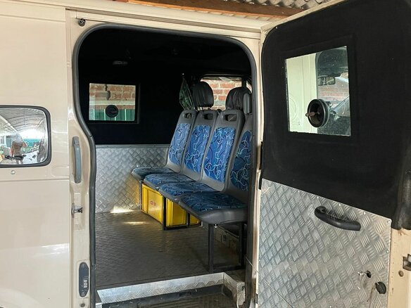 2013 Ford Transit, бежевый, 950000 рублей - вид 2