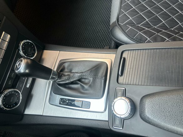 2011 Mercedes-Benz C-Класс 200 III (W204) Рестайлинг, чёрный, 1440000 рублей - вид 9