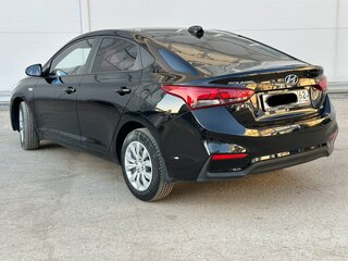 2018 Hyundai Solaris II, чёрный, 1500000 рублей, вид 5