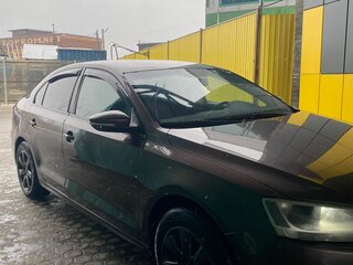 2014 Volkswagen Jetta VI Рестайлинг, коричневый, 800000 рублей, вид 2