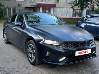 2021 Kia K5 III, синий, 2300000 рублей, вид 2