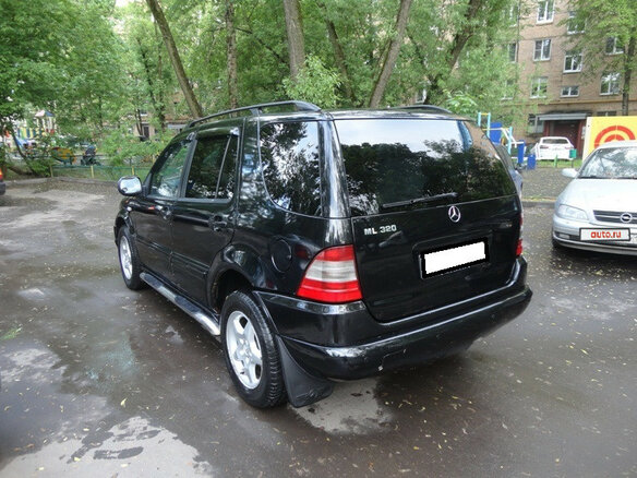 1999 Mercedes-Benz M-Класс 320 I (W163), чёрный - вид 6