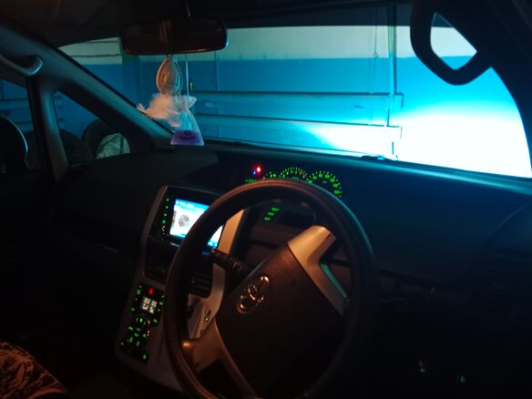 2010 Toyota Noah II (R70), серый, 1750000 рублей - вид 14