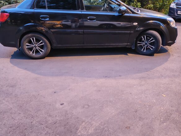 2010 Kia Rio II Рестайлинг, чёрный, 320000 рублей - вид 6