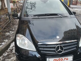 2011 Mercedes-Benz A-Класс 180 II (W169) Рестайлинг, чёрный, 1100000 рублей, вид 1