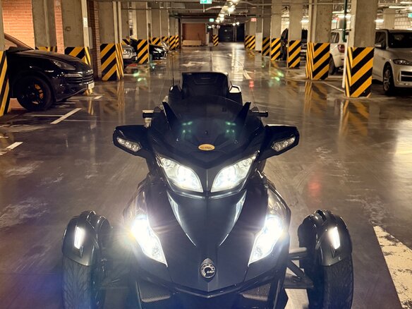 2017 BRP Can-Am Spyder, серый, 1999000 рублей - вид 13