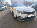 2019 Kia Optima IV Рестайлинг, белый, 900000 рублей - вид 2