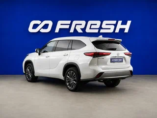 2025 Toyota Highlander IV (XU70), белый, 5456900 рублей, вид 2