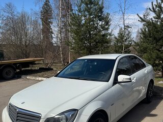 2011 Mercedes-Benz C-Класс 180 BlueEFFICIENCY III (W204) Рестайлинг, белый, 1200000 рублей, вид 1