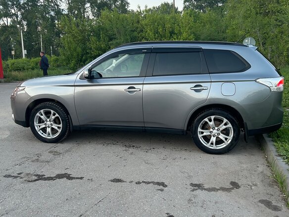 2012 Mitsubishi Outlander III, серый, 1390000 рублей - вид 6