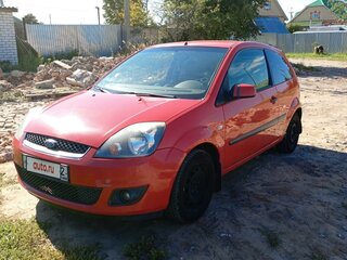 2008 Ford Fiesta Mk5, красный, 450000 рублей, вид 1