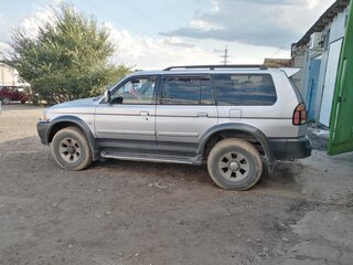 2004 Mitsubishi Pajero Sport I Рестайлинг, серебристый, 1100000 рублей, вид 4