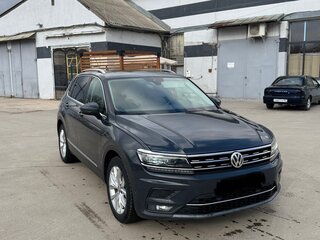 2018 Volkswagen Tiguan II, серый, 2400000 рублей, вид 5