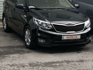 2015 Kia Rio III Рестайлинг, чёрный, 755000 рублей, вид 3