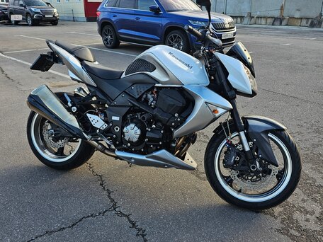 2009 Kawasaki Z 1000, белый, 650000 рублей, вид 5