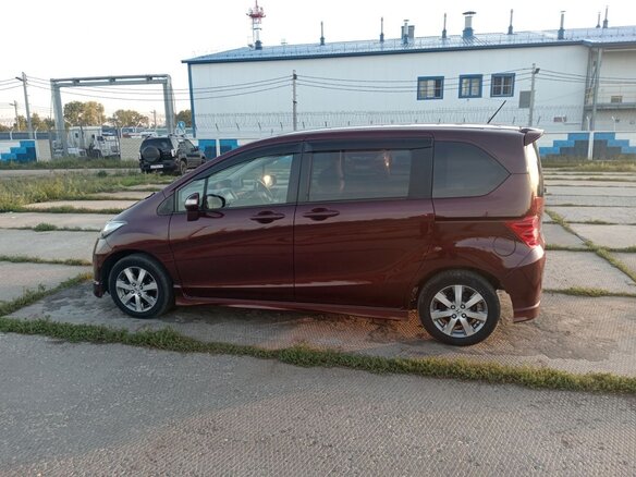2008 Honda Freed I, пурпурный, 1190000 рублей - вид 9