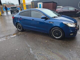 2015 Kia Rio III Рестайлинг, синий, 950000 рублей, вид 4