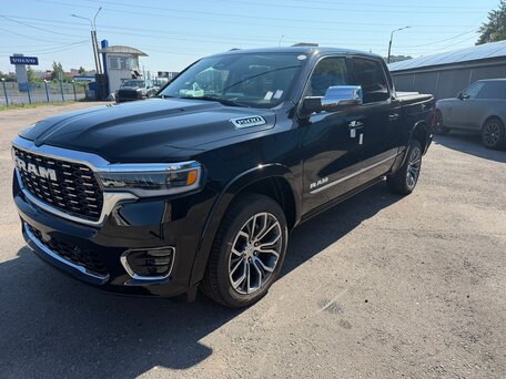 2026 Ram 1500 Crew Cab V Рестайлинг, чёрный, 12299999 рублей, вид 3