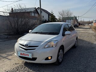 2006 Toyota Belta I, белый, 710000 рублей, вид 1