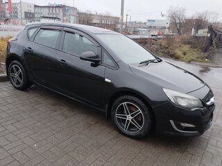 2012 Opel Astra J Рестайлинг, чёрный, 630000 рублей, вид 4
