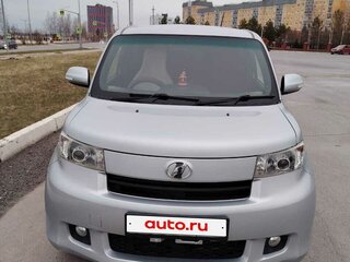 2015 Toyota bB II Рестайлинг, серебристый, 1000000 рублей, вид 1