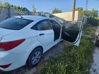 2015 Hyundai Solaris I Рестайлинг, белый, 785000 рублей, вид 4
