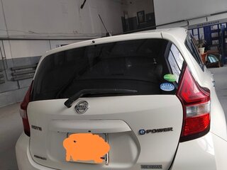 2016 Nissan Note e-Power II Рестайлинг, белый, 1300000 рублей, вид 2